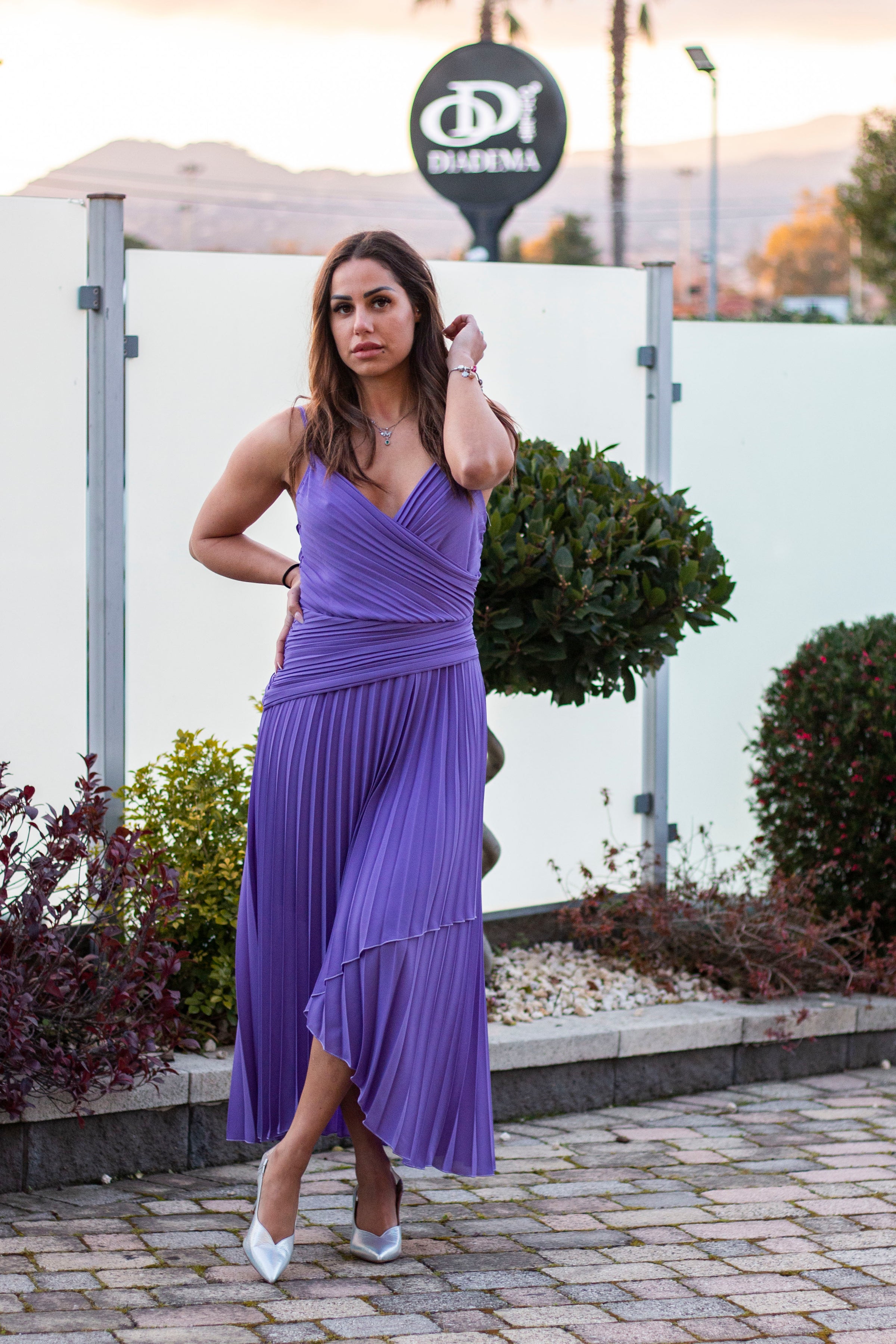 Abito plissé con scollo a cuore Kaos