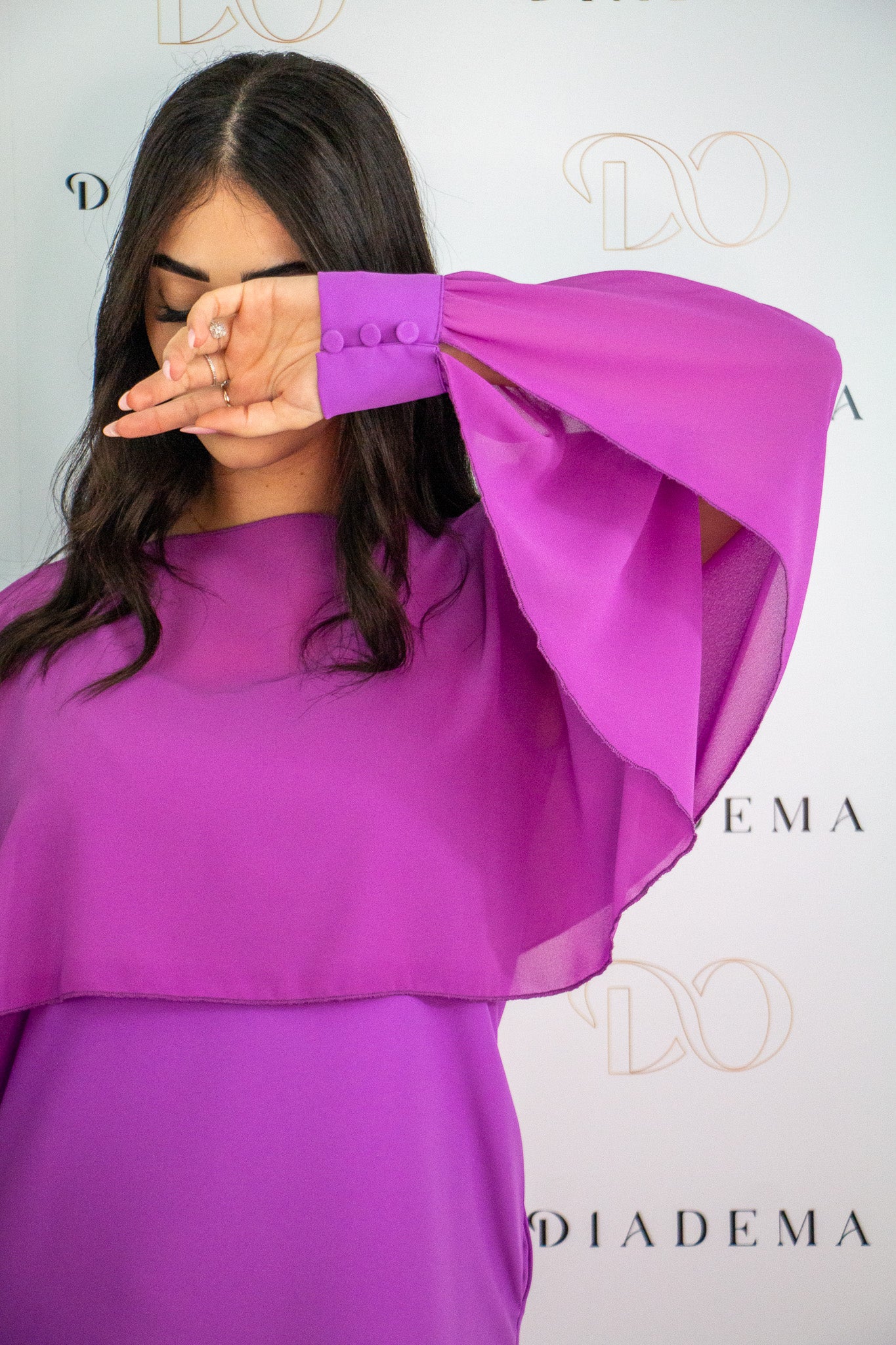 Abito corto con coprispalle Markup