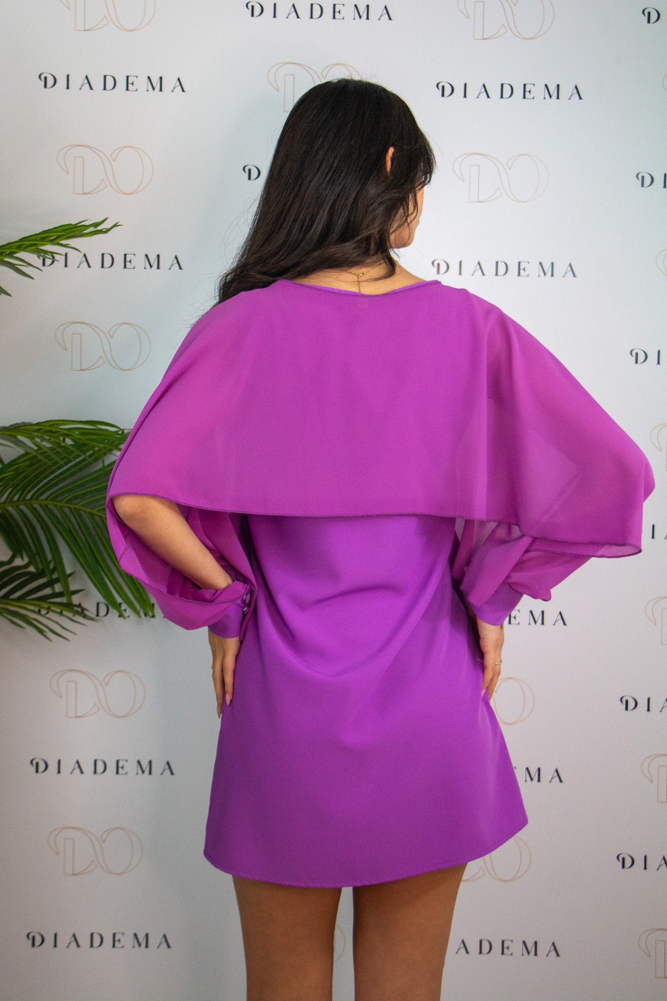 Abito corto con coprispalle Markup