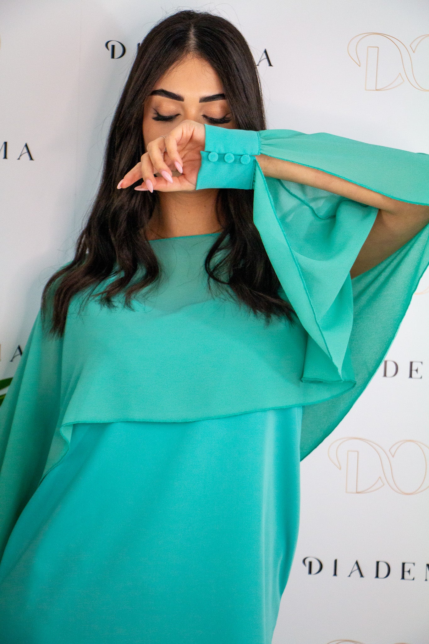 Abito corto con coprispalle Markup