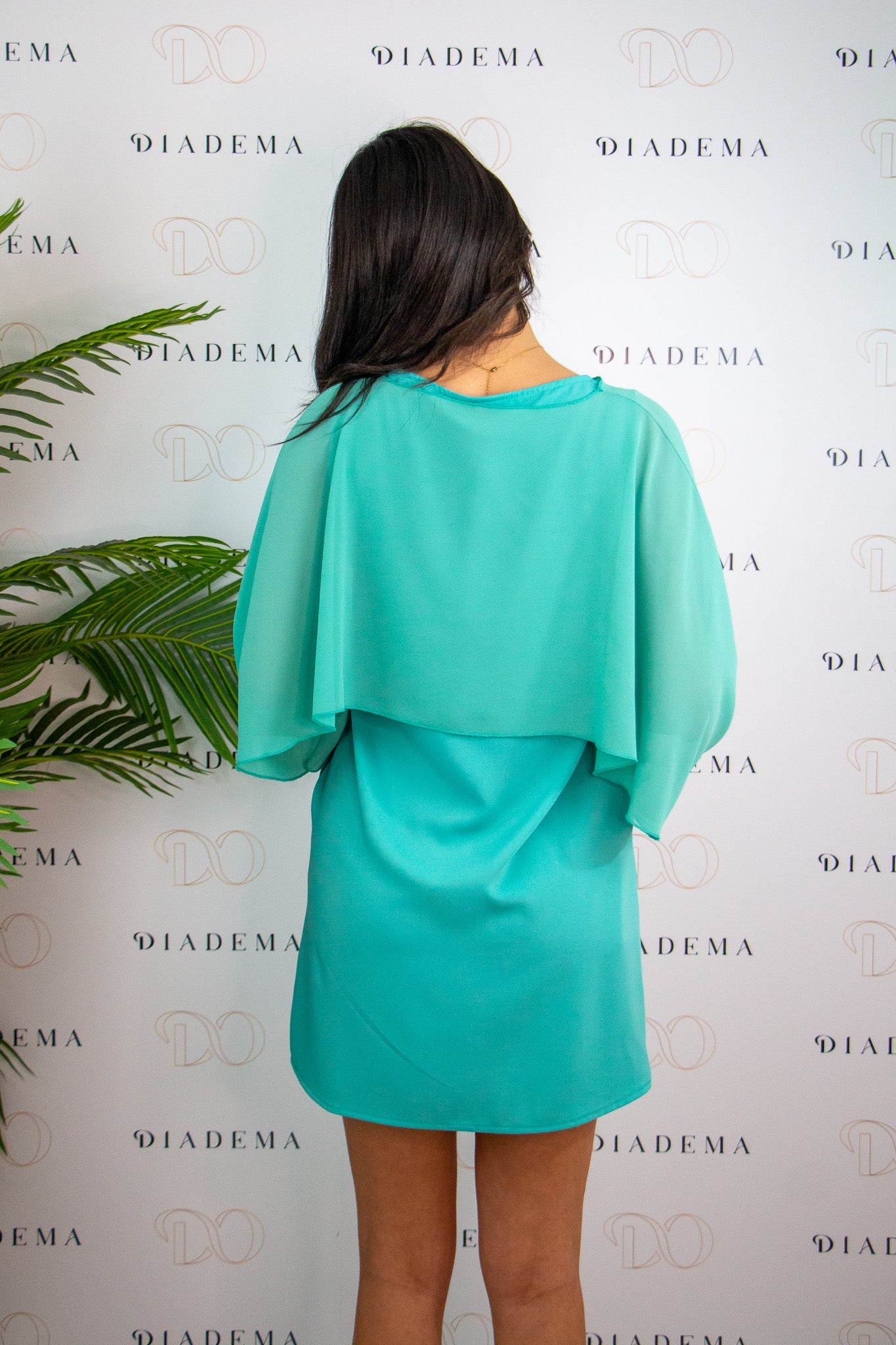 Abito corto con coprispalle Markup