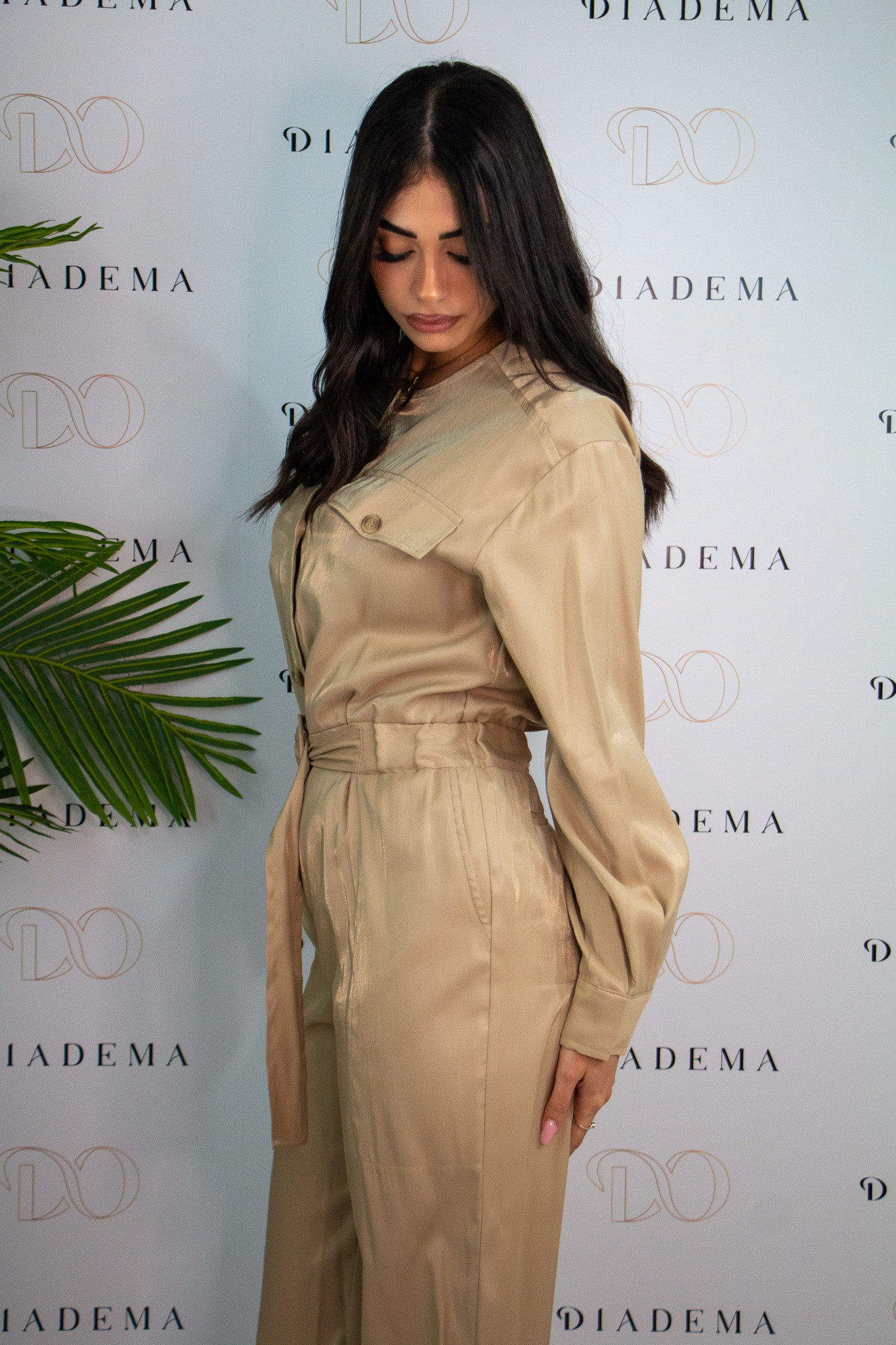 Tuta donna beige Icona